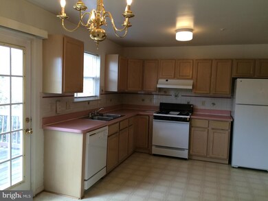 438 Blossom Ln, Frederick, MD 21701 - photo 4