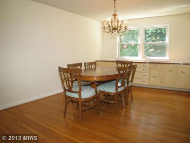 3604 Faircastle Dr, Chevy Chase, MD 20815 - photo 6