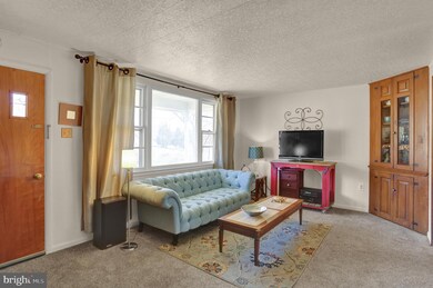 177 Gelsinger Rd, Reading, PA 19608 - photo 4