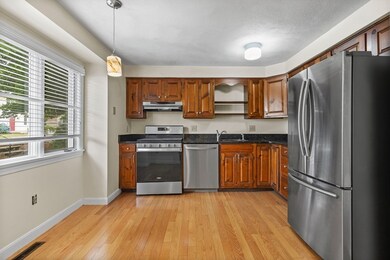 1 Traverse St unit E, Wakefield, MA 01880 - photo 2