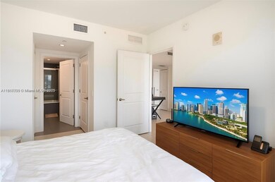 CANVAS unit 3008, Miami, FL 33132 - photo 7