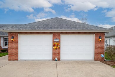 6061 N Stratton Ct, Columbus, IN 47203 - photo 2