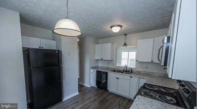 205 Georgetowne Ct, Stephens City, VA 22655 - photo 4