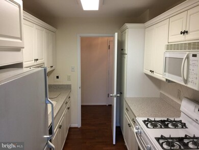 The Devon Condo unit 702, Wilmington, DE 19806 - photo 2