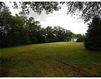 3920 E 28th St, Des Moines, IA 50317 - photo 3