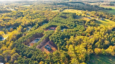 326 Thompson Rd, Taylors, SC 29687 - photo 7