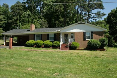 564 Newbern Ave, Asheboro, NC 27205 - photo 3