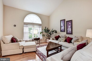 207 Teapot Ct, Reisterstown, MD 21136 - photo 2