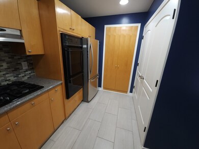 1071 W 43rd St, Houston, TX 77018 - photo 6