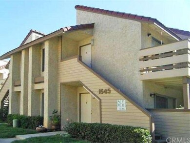2 Bedroom 2 Bath Upper Unit