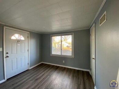 738 SW Cambridge Ave, Topeka, KS 66606 - photo 6