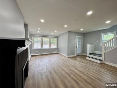 64 Goodwin Ave, Newark, NJ 07112 - photo 4