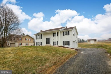 234 E Spruce St, New Holland, PA 17557 - photo 4