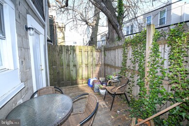 2043 Fernon St, Philadelphia, PA 19145 - photo 2