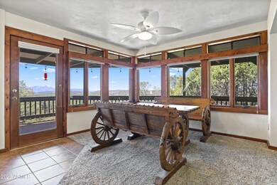 Dining Area (1)