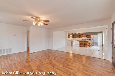 108 W F Ave, Cache, OK 73527 - photo 6