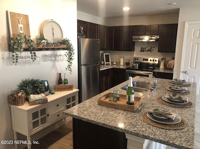 7655 Mailes Ct, Jacksonville, FL 32210 - photo 2