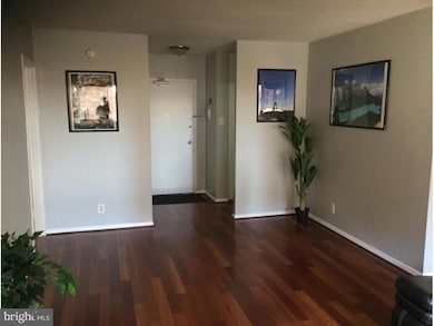 4515 Willard Ave, Chevy Chase, MD 20815 - photo 5