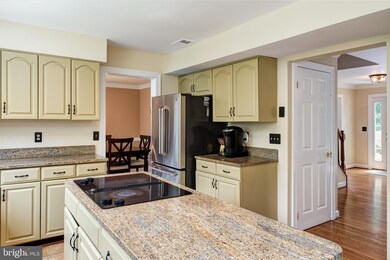 15428 Snowhill Ln, Centreville, VA 20120 - photo 6