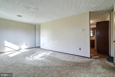 527 Teeter Rd, Littlestown, PA 17340 - photo 5