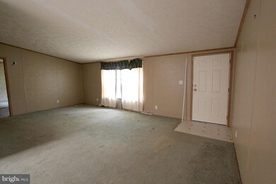 23027 Meadow Wood Dr, Mechanicsville, MD 20659 - photo 6