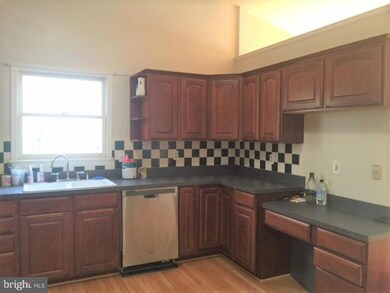 612 Harrison Cir, Locust Grove, VA 22508 - photo 3