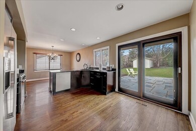 1112 Tyler Dr, Schaumburg, IL 60193 - photo 7