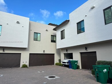 8364 NW 43rd St, Doral, FL 33166 - photo 7