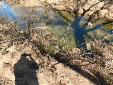 68 Loudon Rd, Fredericksburg, TX 78624 - photo 5