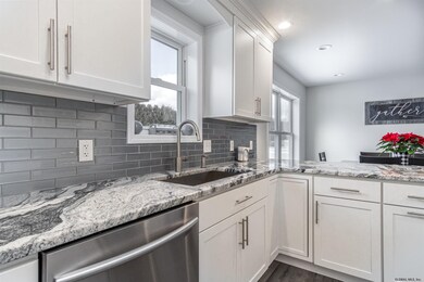 29 Bancker Ave, Schenectady, NY 12302 - photo 7