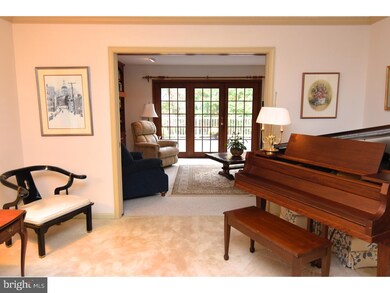 1685 Honeysuckle Ln, Pottstown, PA 19465 - photo 6