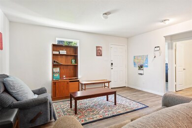 617 E Wardville St, Cleburne, TX 76031 - photo 7