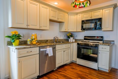 136 Railroad Ave unit A, Salisbury, MA 01952 - photo 3