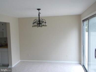 34 Dendron Ct, Parkville, MD 21234 - photo 7