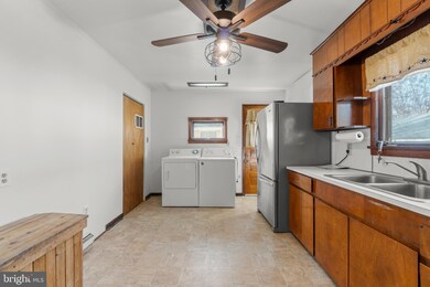 262 Laurel St, Penns Grove, NJ 08069 - photo 6