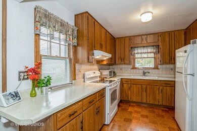 2445 N Mcaree Rd, Waukegan, IL 60087 - photo 7