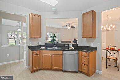 7557 Stoney Run Dr unit 102, Hanover, MD 21076 - photo 3