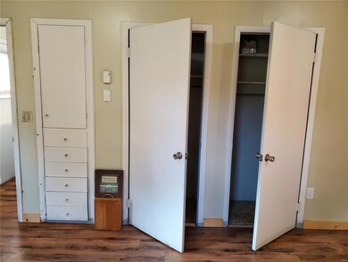 302 N Locust St, Dixon, MO 65459 - photo 5