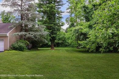 1 Commanche side yard