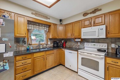 4656 N 127th St, Omaha, NE 68164 - photo 7