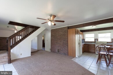 74 Azalea Ln, Levittown, PA 19055 - photo 4