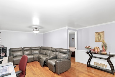 512 Tyler Dr, Carpentersville, IL 60110 - photo 7