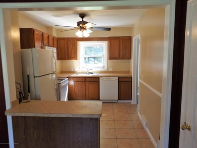 321 W Berry Ave, Lansing, MI 48910 - photo 4