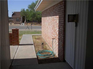 15324 Woodhill Ct, Horizon City, TX 79928 - photo 4