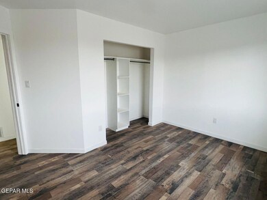 530 S Yarbrough Dr unit 2, El Paso, TX 79915 - photo 3