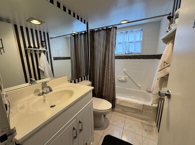 521 Saxony K unit 5210, Delray Beach, FL 33446 - photo 7