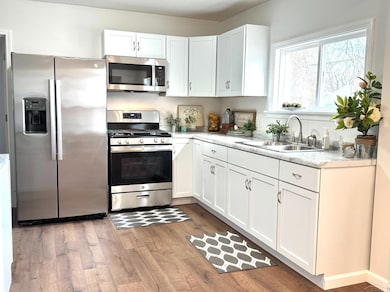 1902 Newberry St, Saginaw, MI 48602 - photo 2