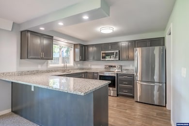 3897 Glenwood Loop SE, Salem, OR 97317 - photo 6