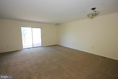 18215 Paladin Dr, Olney, MD 20832 - photo 2