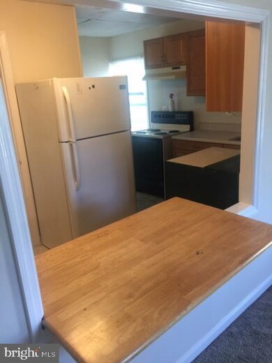 245 E Main St unit 2ND FLOOR REAR, Mechanicsburg, PA 17055 - photo 2